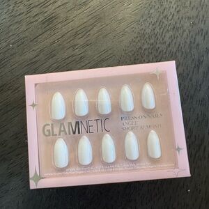 Glamnetic Angel Short Almond Press-On Nails - White